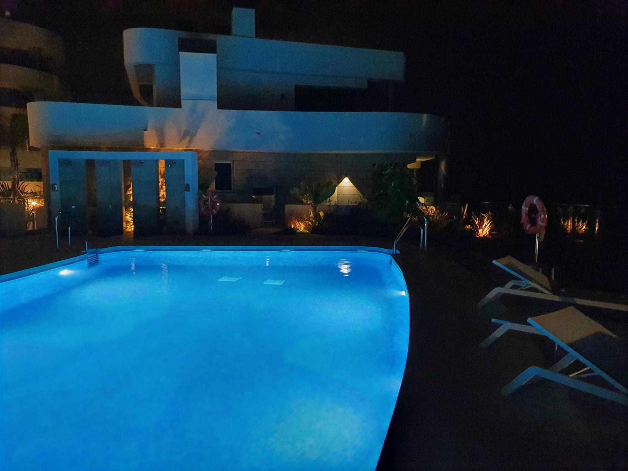 Luxury Beachfront Apartment With Pool, Sauna, Fitness And Gym In Province Malaga, Andalusia Mijas Exteriör bild