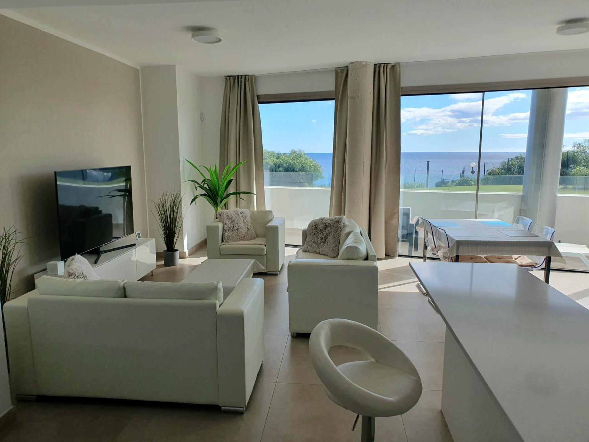 Luxury Beachfront Apartment With Pool, Sauna, Fitness And Gym In Province Malaga, Andalusia Mijas Exteriör bild