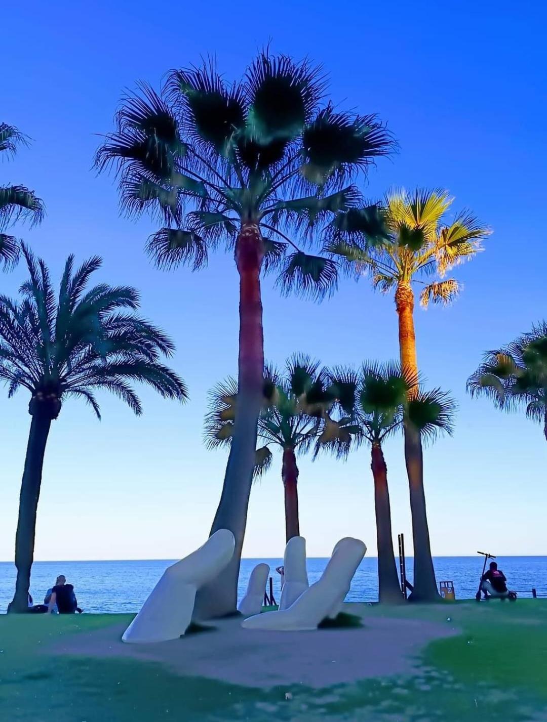 Luxury Beachfront Apartment With Pool, Sauna, Fitness And Gym In Province Malaga, Andalusia Mijas Exteriör bild